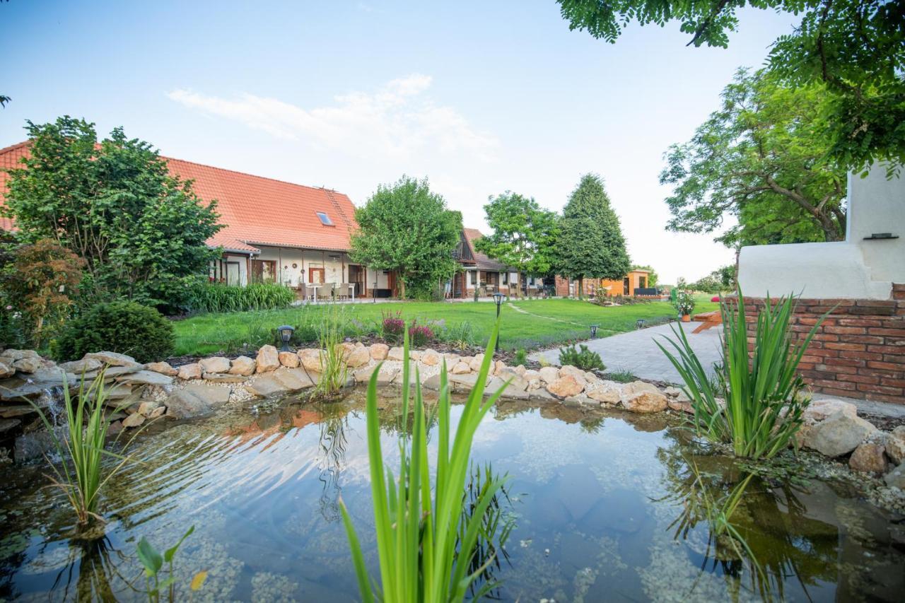 Natura Apartman Tiszafuered Экстерьер фото